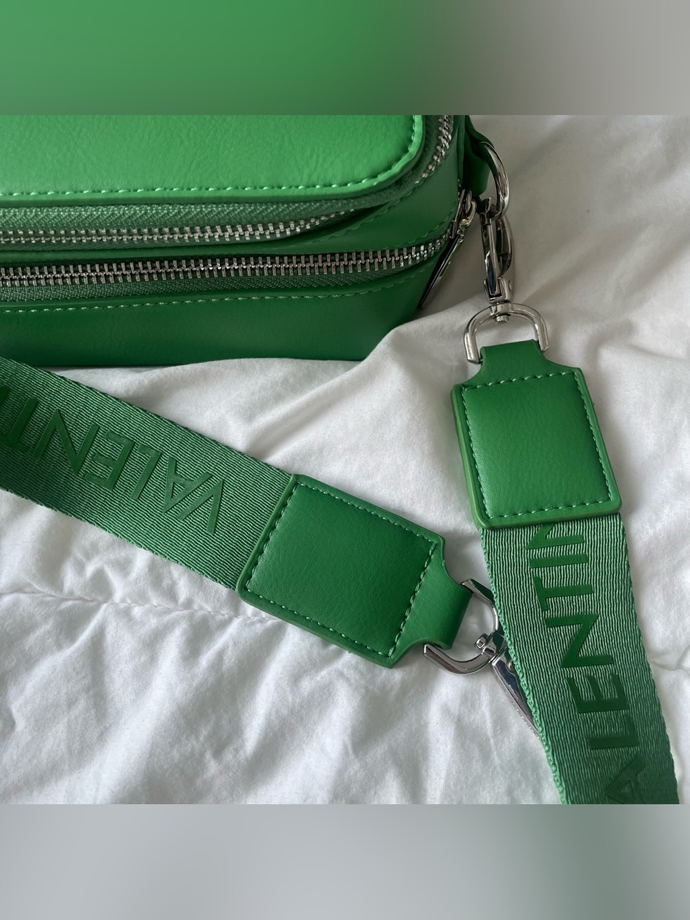 Valentino by Mario Valentino Spa Green Logo Belt Bag - Picture 15 of 16
